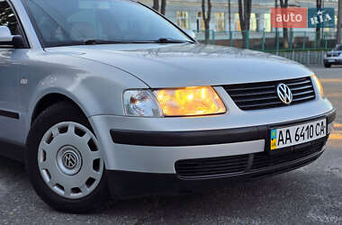 Седан Volkswagen Passat 2000 в 