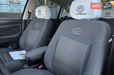 Седан Volkswagen Passat 2000 в 
