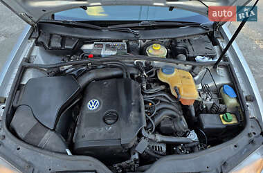 Седан Volkswagen Passat 2000 в 
