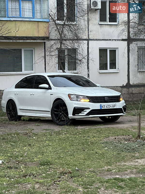 Седан Volkswagen Passat 2016 в Кривому Розі