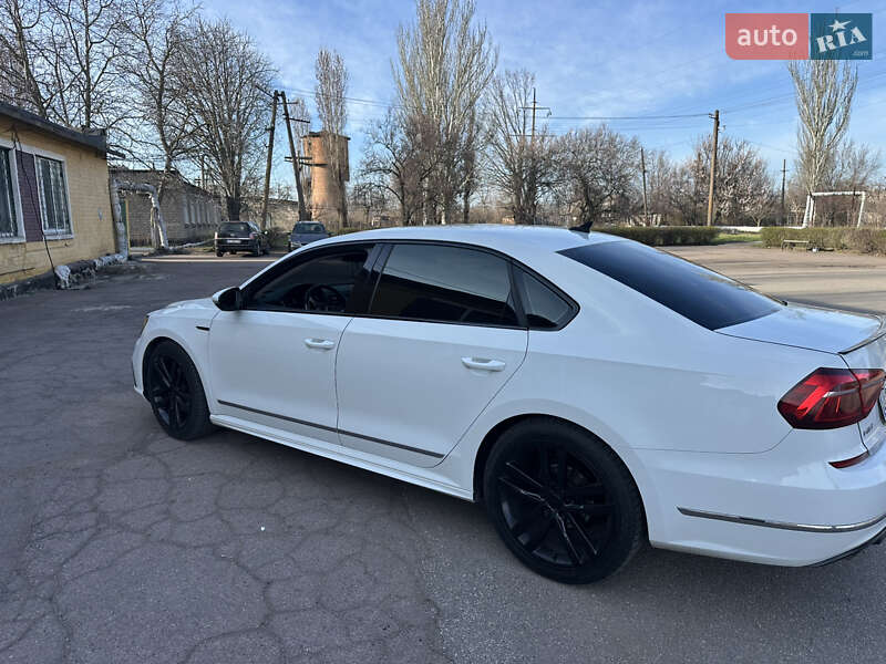 Седан Volkswagen Passat 2016 в Кривому Розі