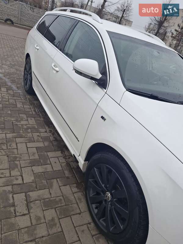 Универсал Volkswagen Passat 2010 в Одессе
