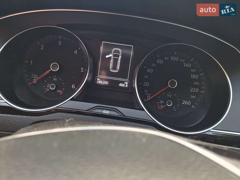 Универсал Volkswagen Passat 2017 в Львове