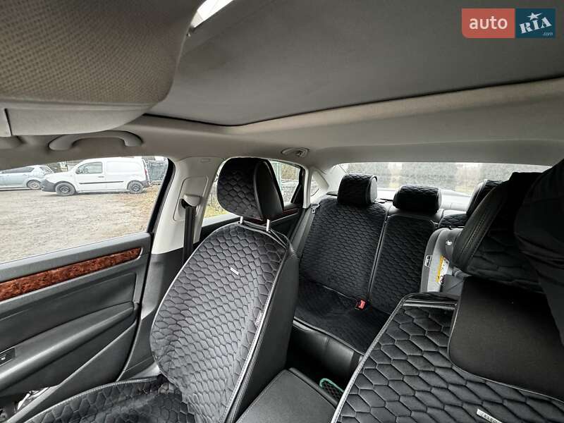 Седан Volkswagen Passat 2012 в Киеве