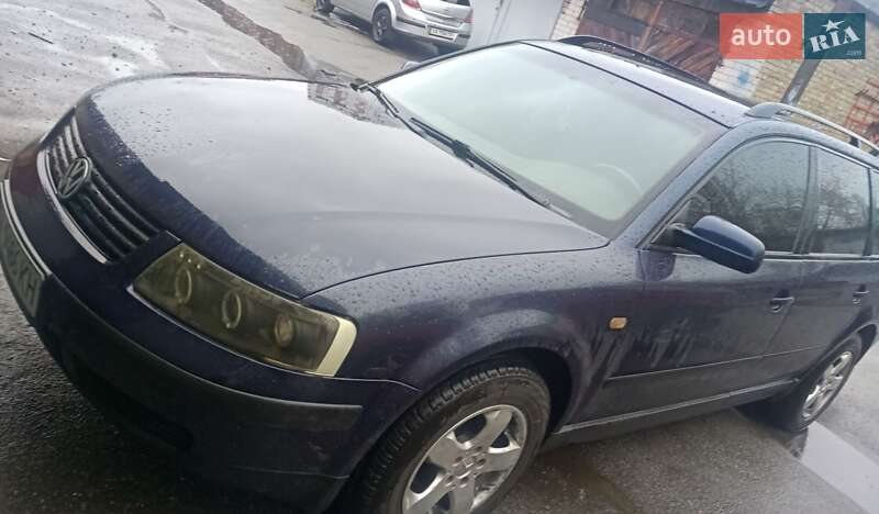 Універсал Volkswagen Passat 1998 в Києві