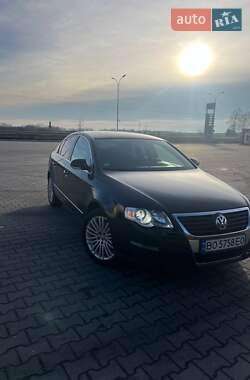 Седан Volkswagen Passat 2005 в Бучачі
