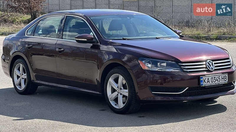 Седан Volkswagen Passat 2012 в Києві