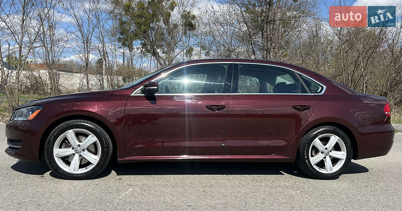 Седан Volkswagen Passat 2012 в Києві