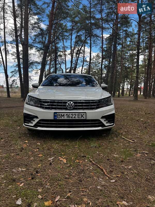 Седан Volkswagen Passat 2017 в Сумах