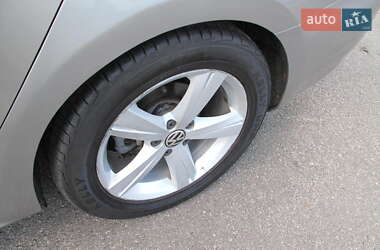 Седан Volkswagen Passat 2012 в 