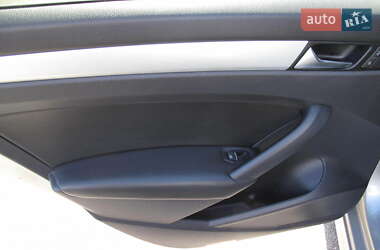 Седан Volkswagen Passat 2012 в 