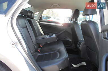 Седан Volkswagen Passat 2012 в 