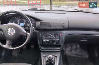 Седан Volkswagen Passat 2001 в Чернігові