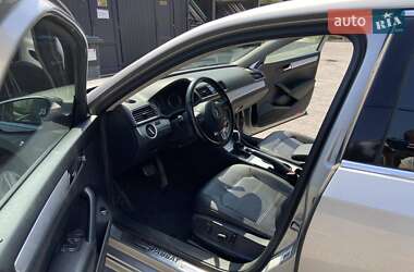 Седан Volkswagen Passat 2013 в 