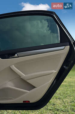 Седан Volkswagen Passat 2013 в 