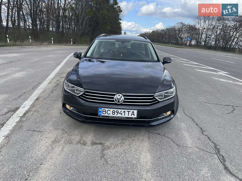 Універсал Volkswagen Passat 2018 в Львові