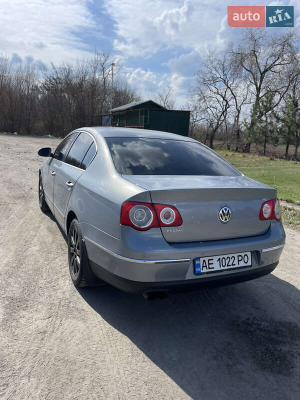 Седан Volkswagen Passat 2010 в Днепре