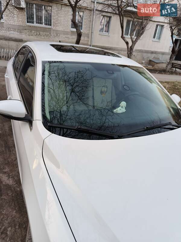 Седан Volkswagen Passat 2012 в Виннице