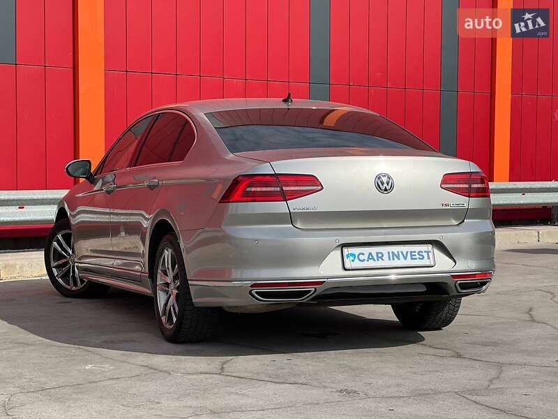 Седан Volkswagen Passat 2015 в Киеве