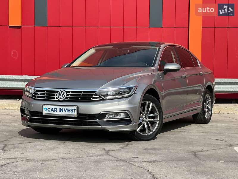 Седан Volkswagen Passat 2015 в Киеве