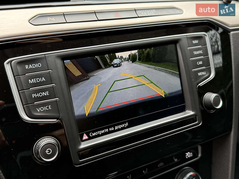 Седан Volkswagen Passat 2015 в Киеве