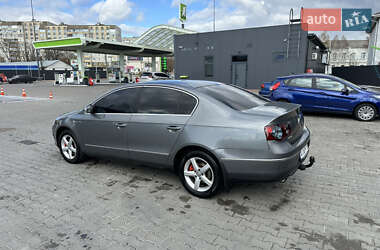 Седан Volkswagen Passat 2005 в 
