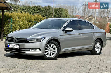 Седан Volkswagen Passat 2016 в 