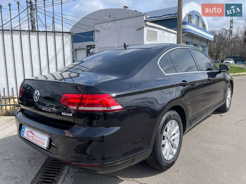 Седан Volkswagen Passat 2016 в Миколаєві