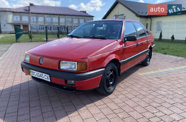 Седан Volkswagen Passat 1988 в 