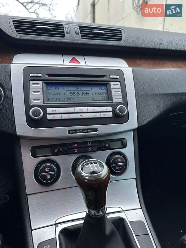 Универсал Volkswagen Passat 2006 в Днепре
