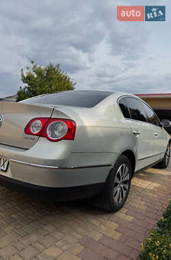 Седан Volkswagen Passat 2010 в 