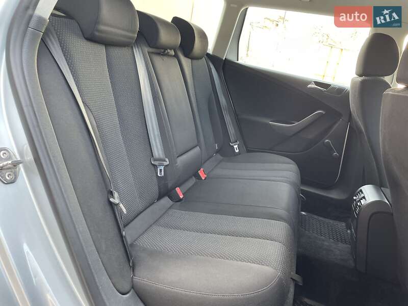 Универсал Volkswagen Passat 2006 в Николаеве
