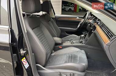 Седан Volkswagen Passat 2018 в 