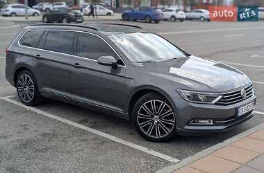 Універсал Volkswagen Passat 2015 в 