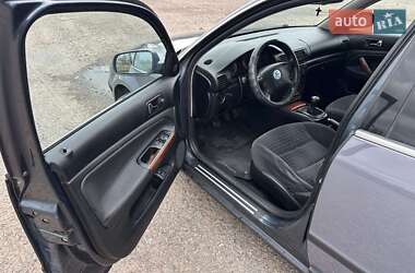 Седан Volkswagen Passat 2002 в 