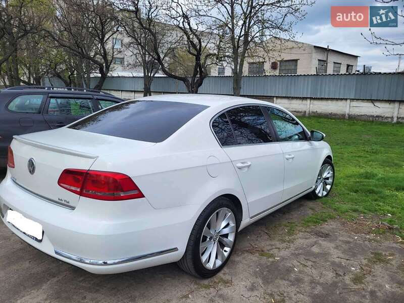 Volkswagen Passat 2011
