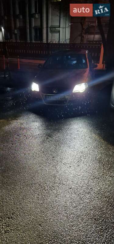 Седан Volkswagen Passat 2008 в Киеве