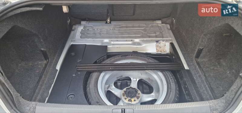 Седан Volkswagen Passat 2008 в Киеве