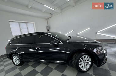 Универсал Volkswagen Passat 2015 в 