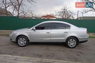Седан Volkswagen Passat 2005 в 