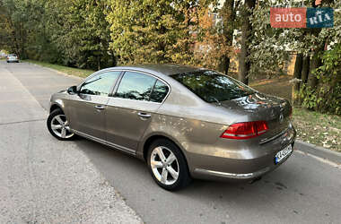 Седан Volkswagen Passat 2011 в 
