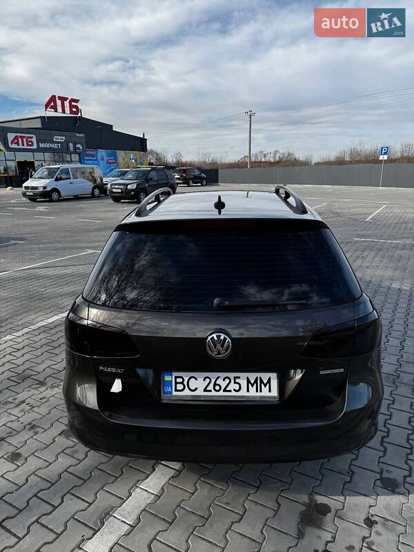 Універсал Volkswagen Passat 2013 в Львові