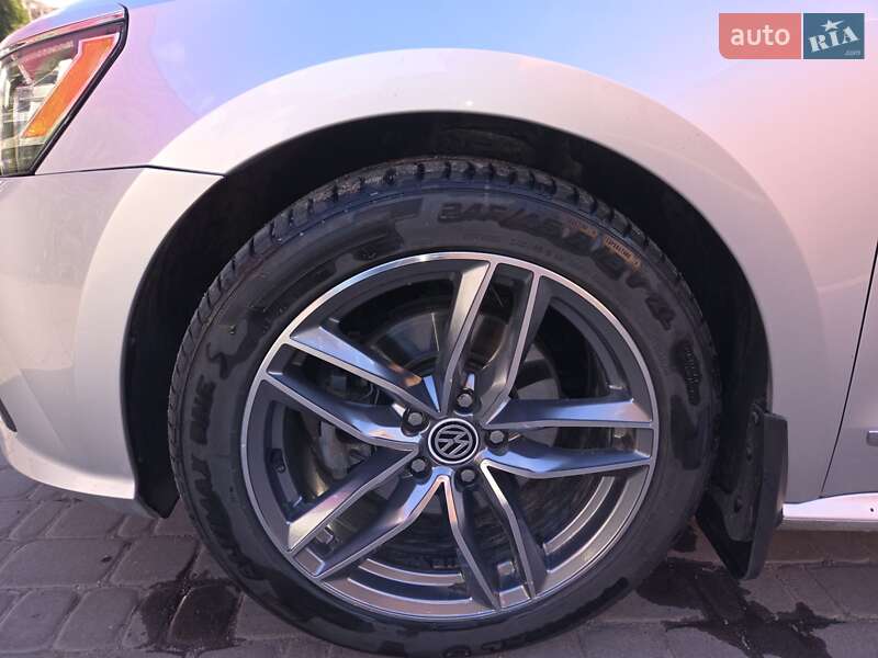 Седан Volkswagen Passat 2016 в Харькове