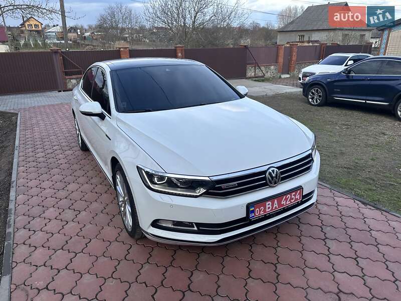 Седан Volkswagen Passat 2018 в Виннице