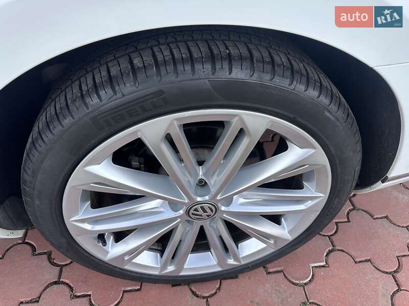 Седан Volkswagen Passat 2018 в Виннице