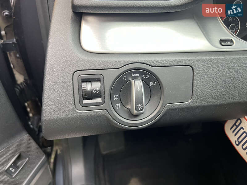 Універсал Volkswagen Passat 2011 в Любомлі