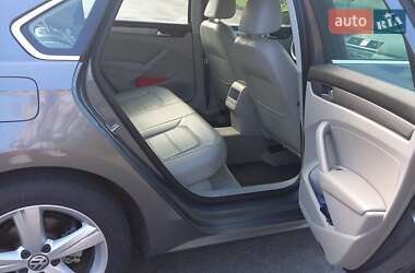 Седан Volkswagen Passat 2015 в 