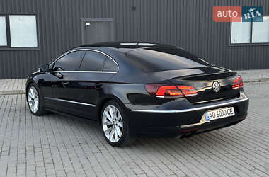 Седан Volkswagen Passat 2012 в 