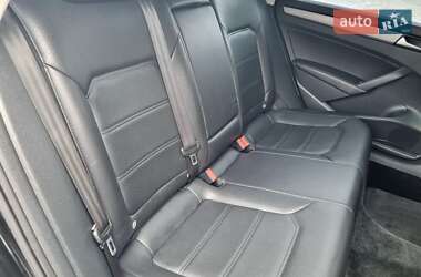 Седан Volkswagen Passat 2015 в 