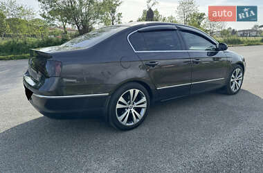 Седан Volkswagen Passat 2007 в  фото 11 Седан Volkswagen Passat 2007 в